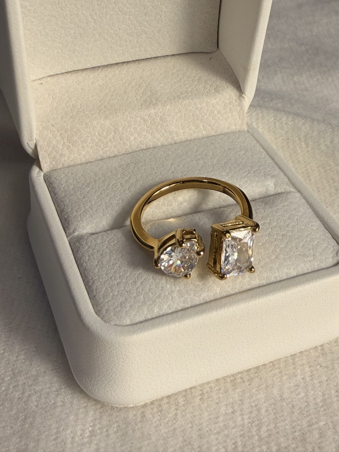Bread & Bracelet mixed-cut crystal ring
