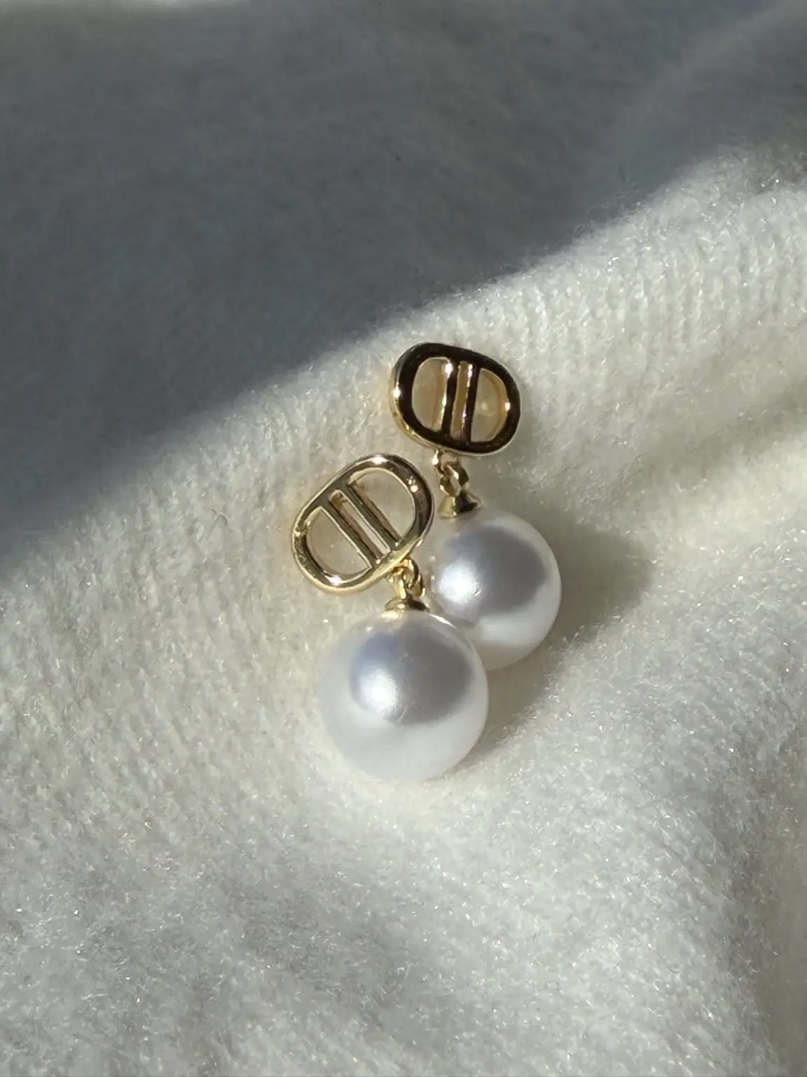 Bread & Bracelet open-motif pearl earrings product view