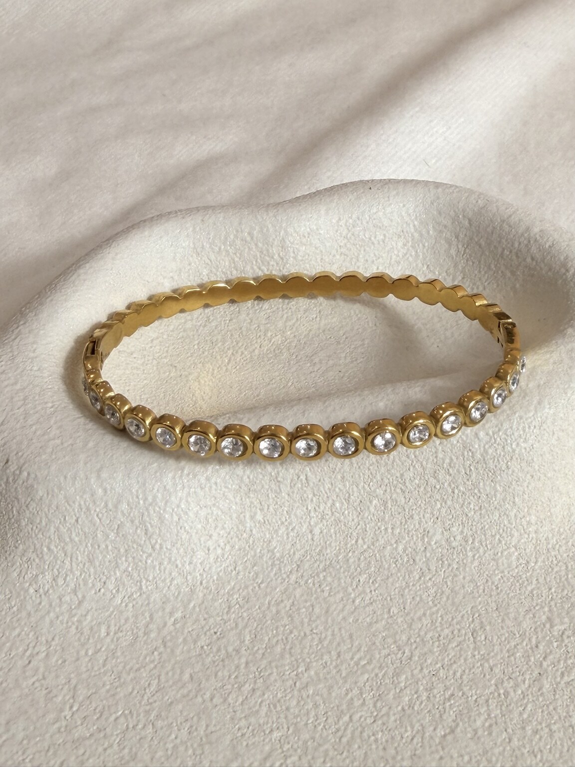 Bezel Glow Bangle